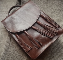 Kožený batoh s třásněmi  MF 8 - hnědý 