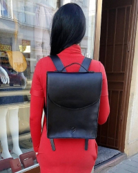 Kožený batoh M  C1 - černý